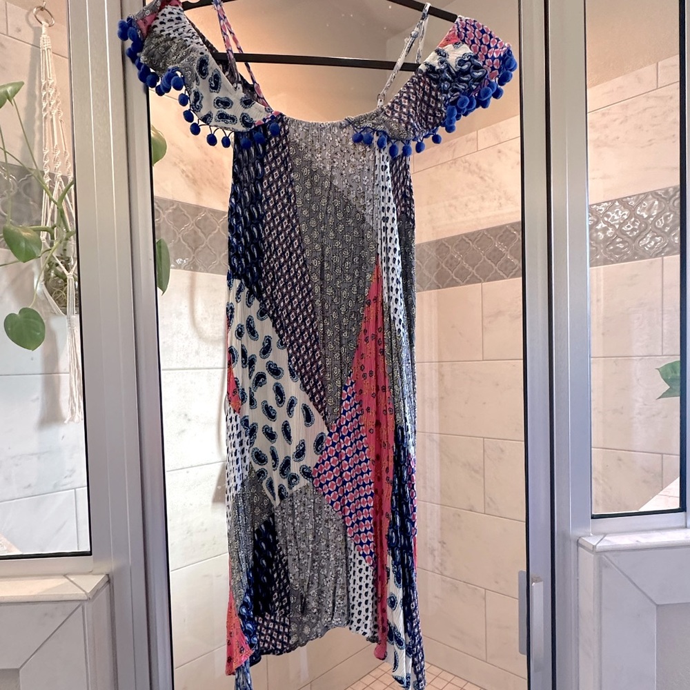 Off the shoulder pom pom dress - Picture 3 of 3